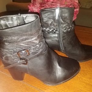 Sexy Black Leather boots 9.5 10M Like New